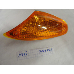 FEU CLIGNOTANT AVANT DROITE