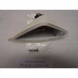 FEU CLIGNOTANT AVANT GAUCHE...